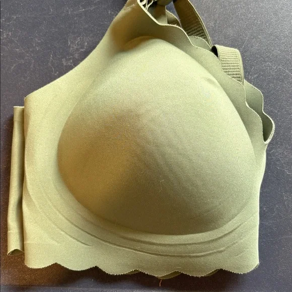 Momcozy Seamless Pine Green Nursing Bra - Picture 3 of 5